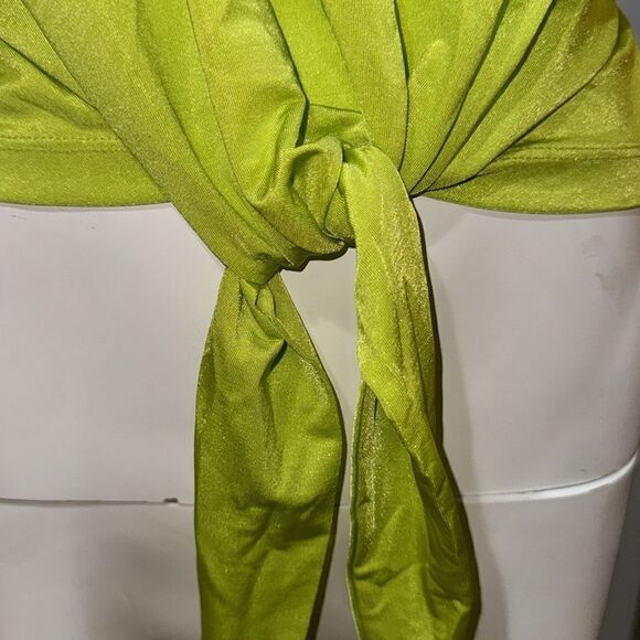 Zara green spaghetti strap front tie top - Picture 4 of 6